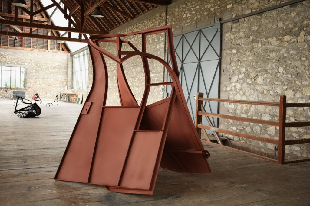 Monika Sosnowska, Gate (work in progresss) 2014, Steel, paint, 200 x 189.9 x 127 cm / 78 3/4 x 74 3/4 x 50 inches © Monika Sosnowska Courtesy the artist and Hauser & Wirth