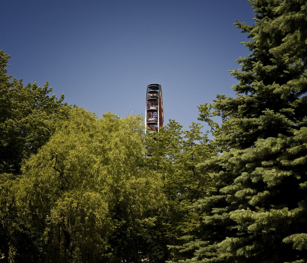 Karolina Jonderko, Silesian Amusement Park, photo courtesy the artist