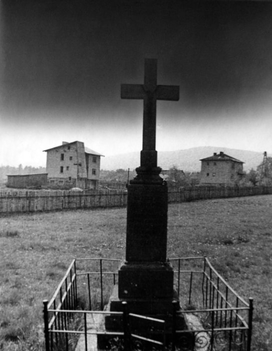 Zofia Rydet, Endlessly Distant Roads, Crosess, 1980 © Zofia Rydet Foundation 