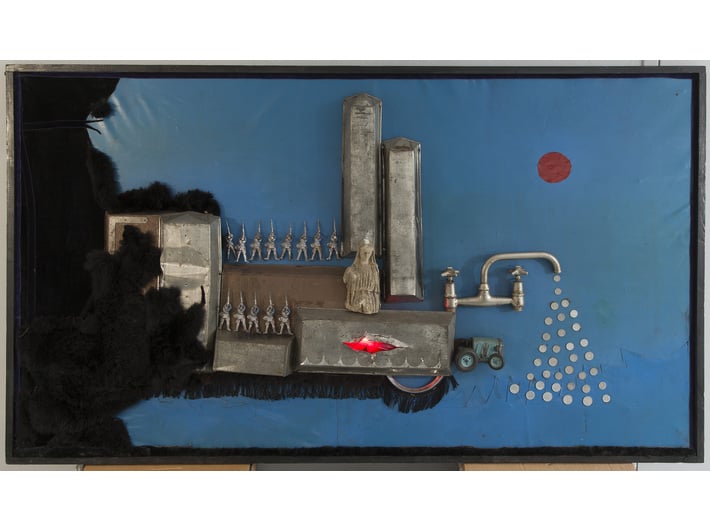 Władysław Hasior, Pałac Sprawiedliwości (Urząd), 1973, 106 x 184 x 6 cm, assamblage, Muzeum Śląskie w Bytomiu