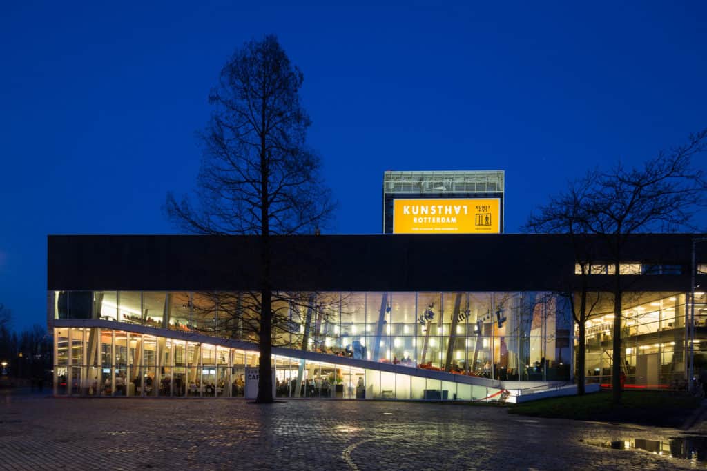 Kunsthal Rotterdam by night, Photo: Ossip van Duivenbode, Courtest Kunsthal Rotterdam. 