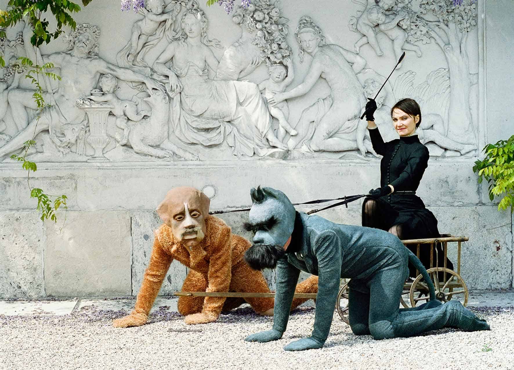 Katarzyna Kozyra, Lou Salome Palais Schwarzenberg: Carriage, Photo: Marianne Greber/ Bildrecht Wien 2005, courtesy ZAK | BRANICKA