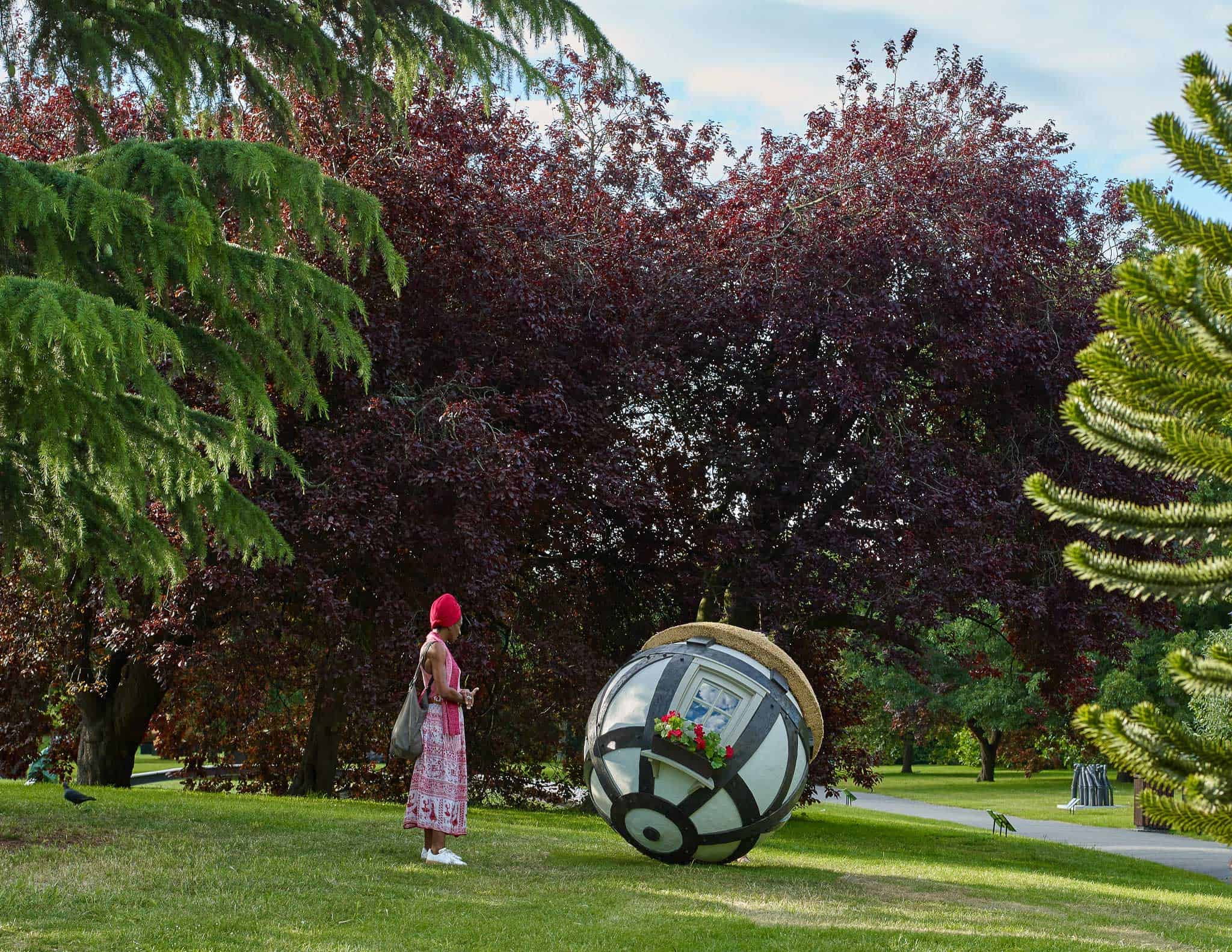 Lars Fisk, Tudor Ball, 2019, Marlborough, Frieze Sculpture 2019