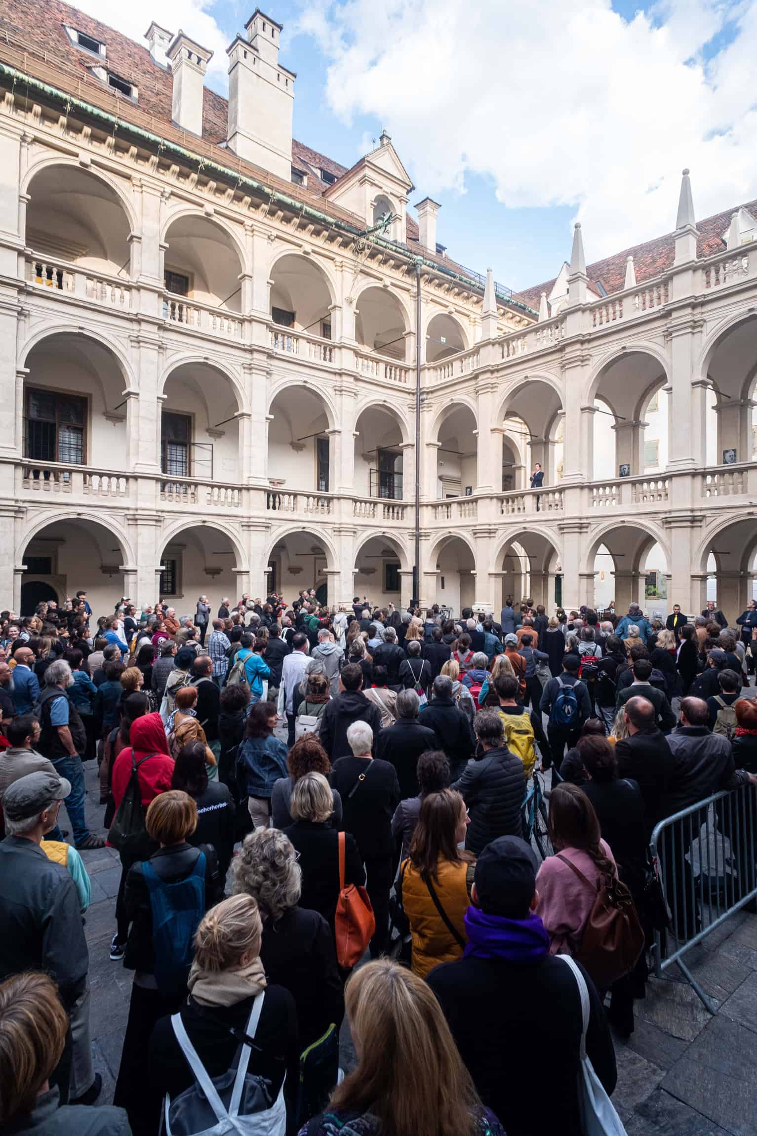 Zorka Wollny, Voicers—Oratorio for Five Speakers and a Listening Crowd, 2019, performance, Landhaushof, Graz, photo: Clara Wildberger