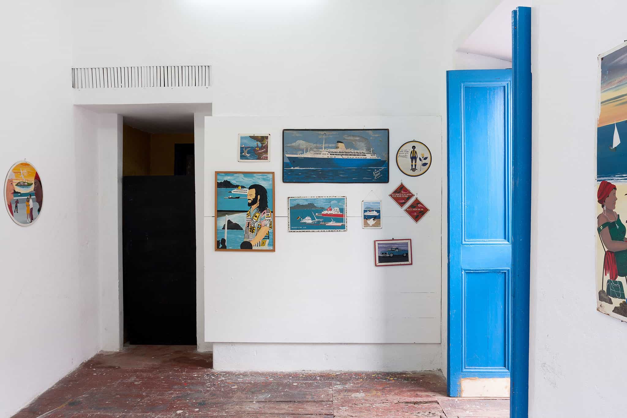 Partial view of the exhibition Mundo Cão (%22Dog World%22), with works by the late Armando Pinheiro (co-curated with Elisângela Monteiro)