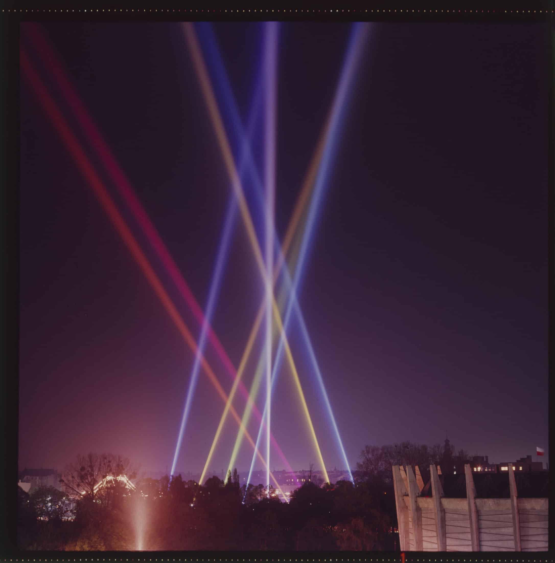 Henryk Stażewski, Unlimited Vertical Composition – Nine Streams of Colour in the Sky, 1970, documentation of the action. Photograph by Michał Diament. MWW collection