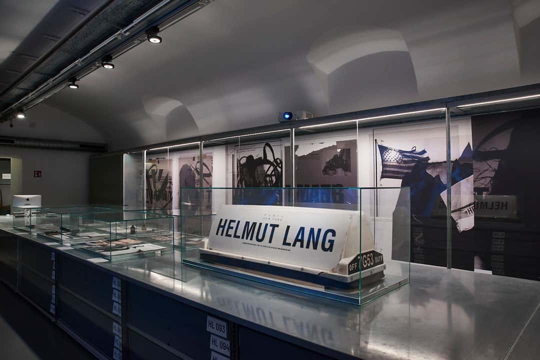 HELMUT LANG ARCHIVE. AN INTERVENTION BY HELMUT LANG. © MAK/Gregor Mayer