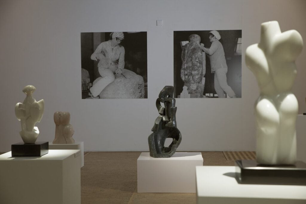 Exhibition view: Haptic Resonance of Matter. Maria Papa Rostkowska and female guests on the centenary of the artist's birth, photo: Piotr Piasta, courtesy of the Centre of Polish Sculpture in Orońsko