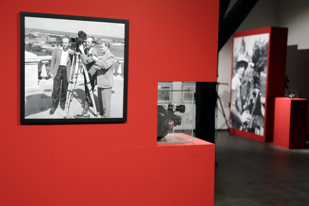 Franciszek Fuchs. Film Drogi, exhibition view. Courtesy of Galeria Wozownia in Toruń