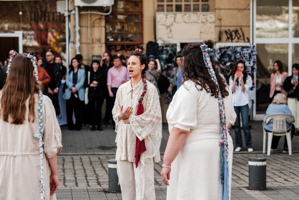 Are You a Modern Girl. Rituals & Nowness, photo by Mihail Novakov. Courtesy of Punta Gallery.