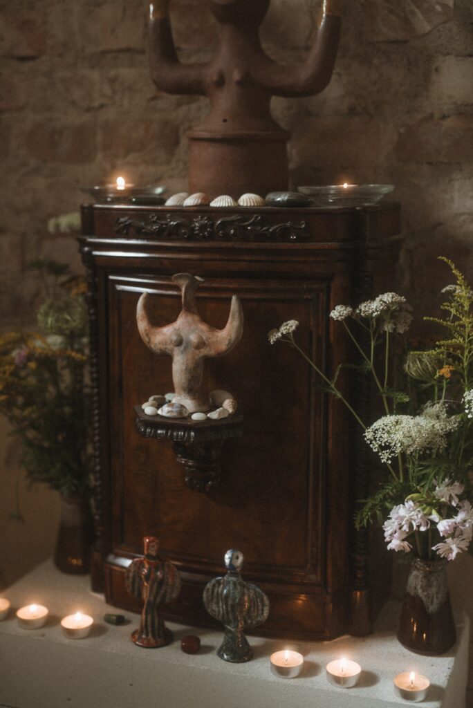 Aleksandra Szczodry, an altar dedicated to the Goddess, Photo: Karolina Jackowska. Courtesy of the artist