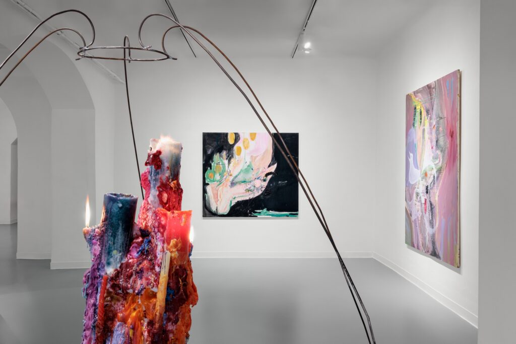 Samuel Kłoda, CREAK, CRASH AND CROW, exhibition view at UFO Art Gallery in Kraków. Photo: Szymon Sokołowski