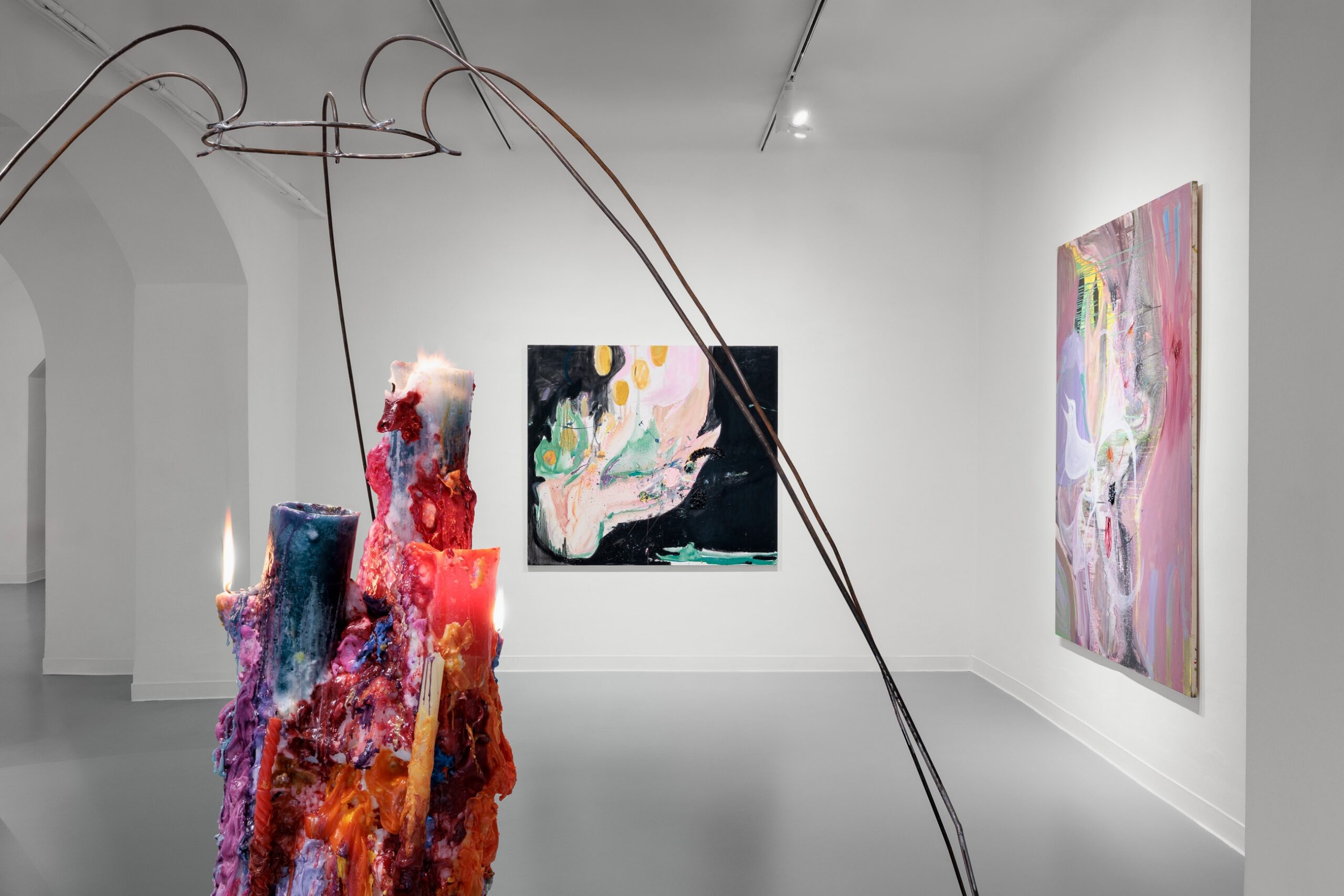 Samuel Kłoda, CREAK, CRASH AND CROW, exhibition view at UFO Art Gallery in Kraków. Photo: Szymon Sokołowski