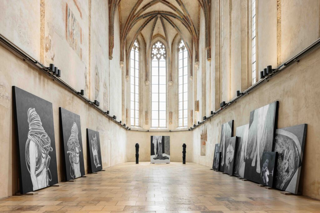 Soli Kiani, HOPE MOVES HISTORY TOWARDS FREEDOM, Kunsthalle Krems in der Dominikaner Kirche, curated by Florian Steininger, 2026. Photo Kunstdokumentation.com