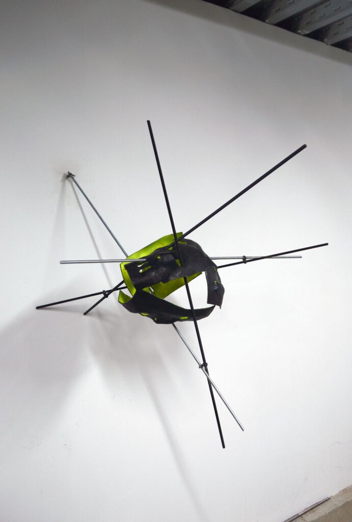David Martínez Suárez, sé que tengo los ojos abiertos, 2026, forged steel, paint and threaded rods, 80x80x60 cm