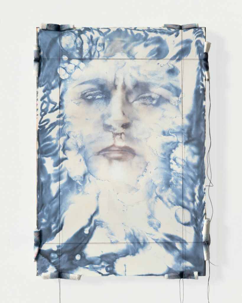 Hedda Roman, Zeichen 3, 2026, plaster, watercolour, thread, inkjet print on Smooth Cotton Rag, fabric. Photo: Studio Hedda Roman. Courtesy of the artists and Sies + Höke, Düsseldorf