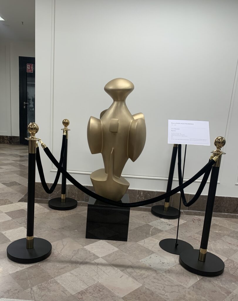 Maria Papa Rostkowska, The Warrior. In the new premises of the French Cultural Institute in Warsaw. Photo Nicolas Rostkowski