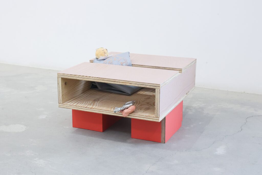 Sara Wu, The Scales of Mundane Hours #3, 2026. Wood, concrete, plaster, clay, paper mache, artist-made paint, textile, thread, 30 x 35 x 10 cm. Photo © ss space space (Sean Tseng)