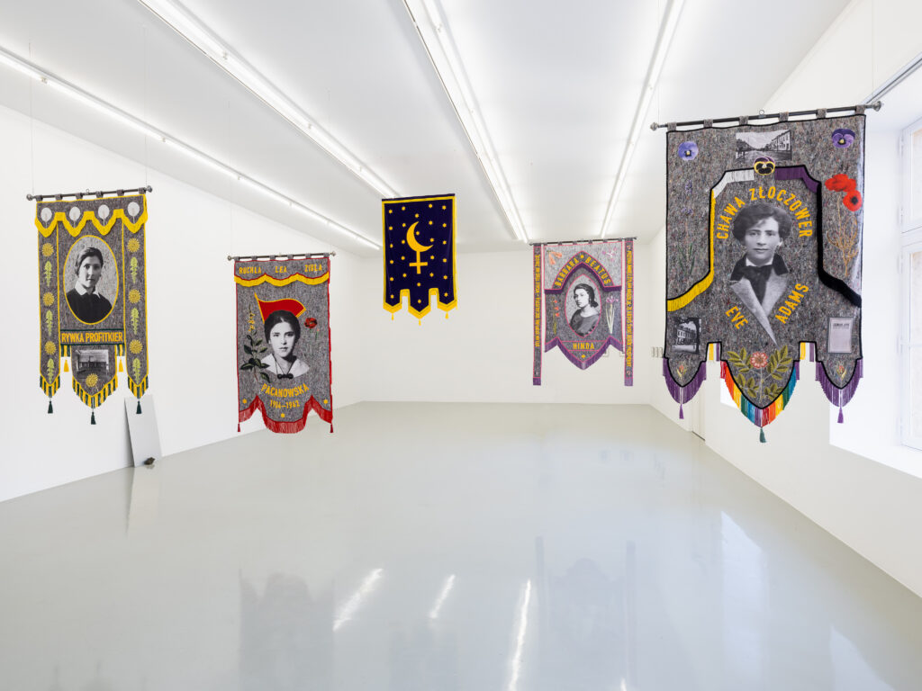 Zuzanna Hertzberg, the series "Żydowskie szmaty", 2024–2025: Tribute to Rywka Profitkier, 2024–2025; Tribute to Ruchla Lea Ziula Pacanowska, 2024; Tribute to Hinda / Barbara Beatus, 2024–2025; Tribute to Chawa Złoczower / Eve Adams, 2025. Zuzanna Hertzberg, Summoning Lilith, 2024. Eva Prusiewicz, Éruptions forgées d’émotions, 2025. View of the exhibition "Familiar Strangers. Une Pologne multiple", 49 Nord 6 Est – Frac Lorraine, Metz, 11.09.2026–14.02.2027. Photo by Fred Dott